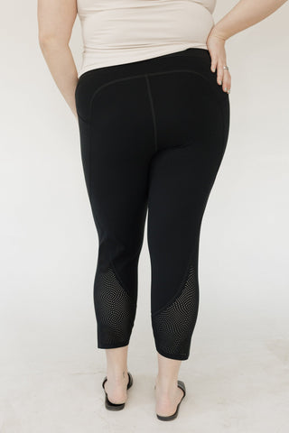 Spanx© EVERY.WEAR LASER WAVE 7/8 LEGGINGS IN VERY BLACK - Love Marlow