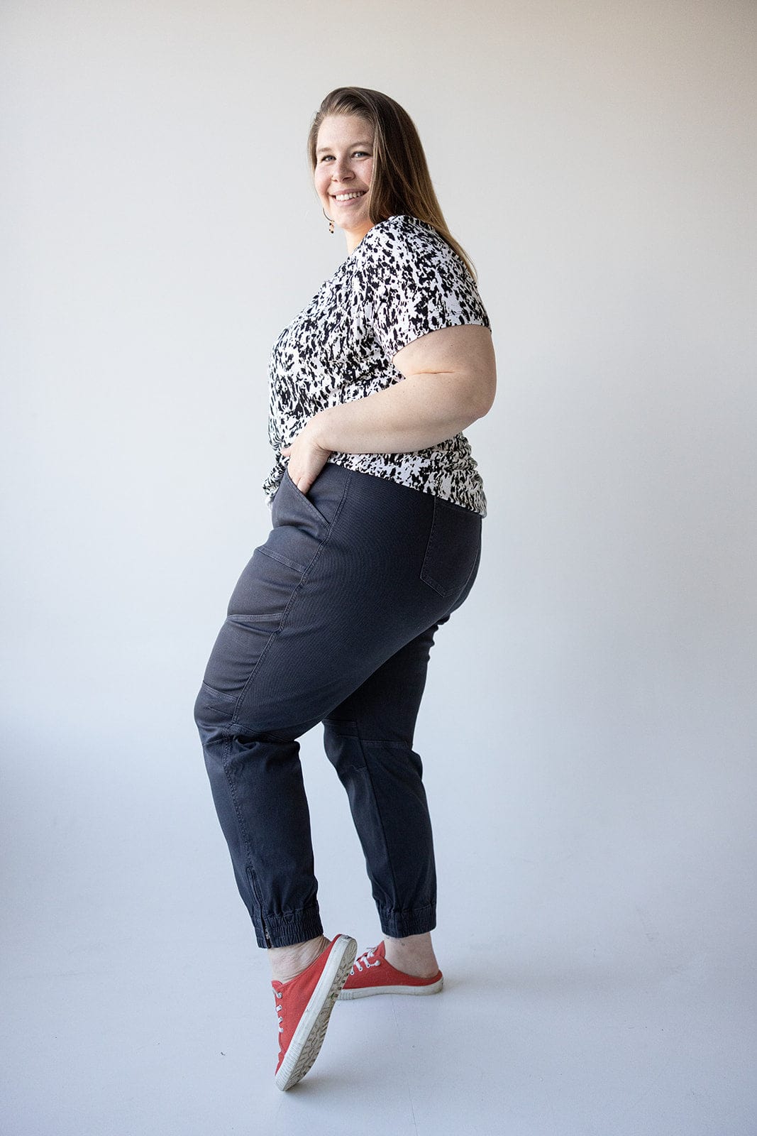 Spanx® STRETCH TWILL CARGO JOGGER IN WASHED BLACK - L, 3x - Love Marlow