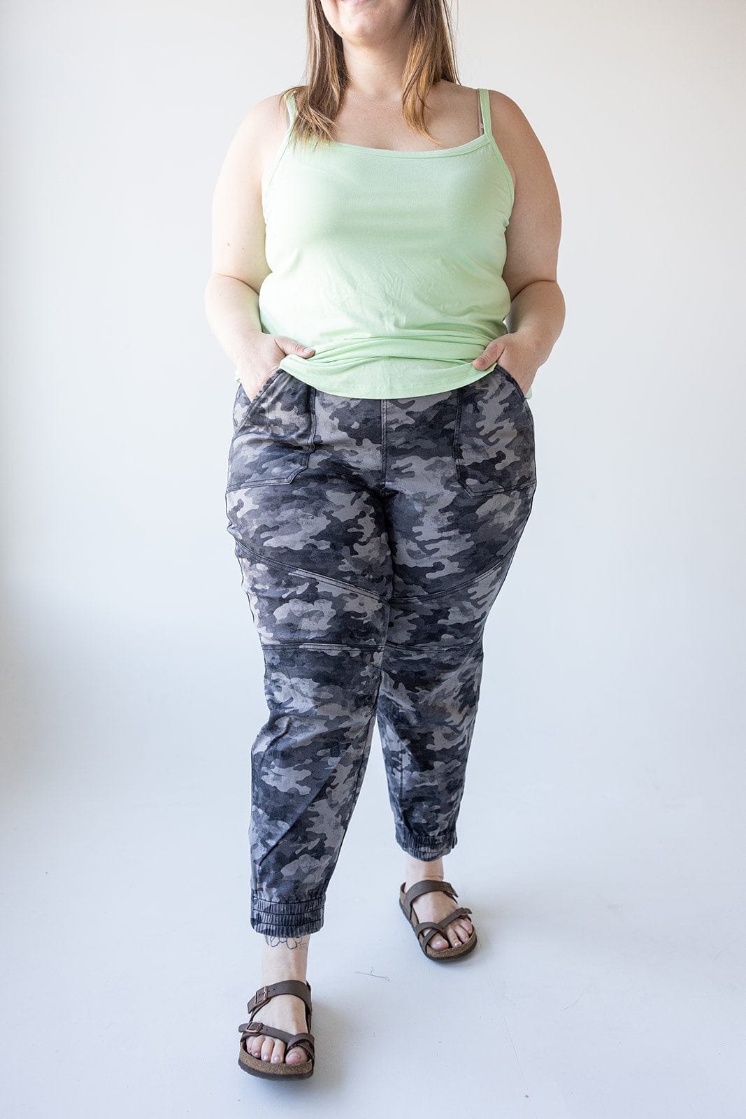 Spanx® STRETCH TWILL CARGO JOGGER - L, xL - Love Marlow