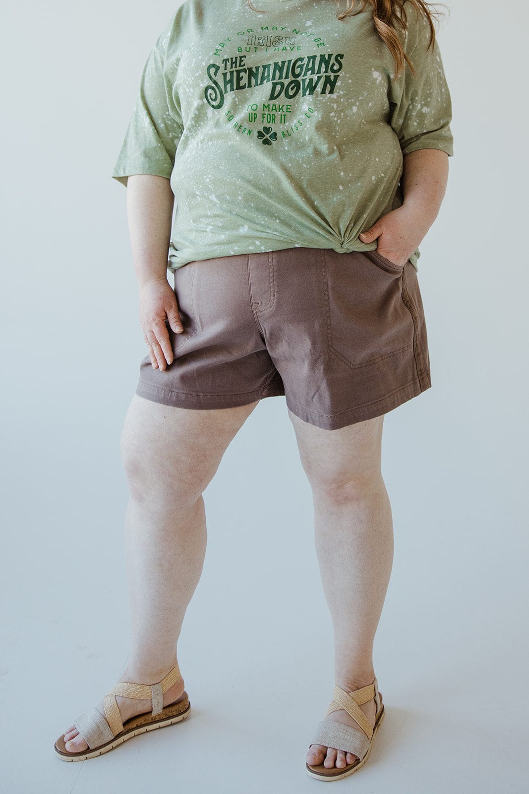 Spanx® STRETCH TWILL SHORTS 6" IN SMOKE - Love Marlow