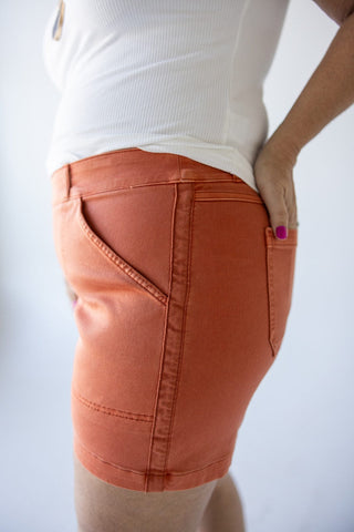 Spanx© STRETCH TWILL SHORTS 6" IN SPICED ORANGE - Love Marlow