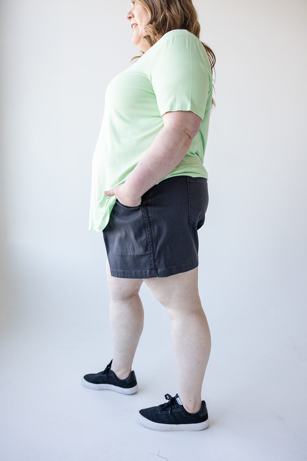 Spanx© STRETCH TWILL SHORTS 6" IN WASHED BLACK - 3x - Love Marlow