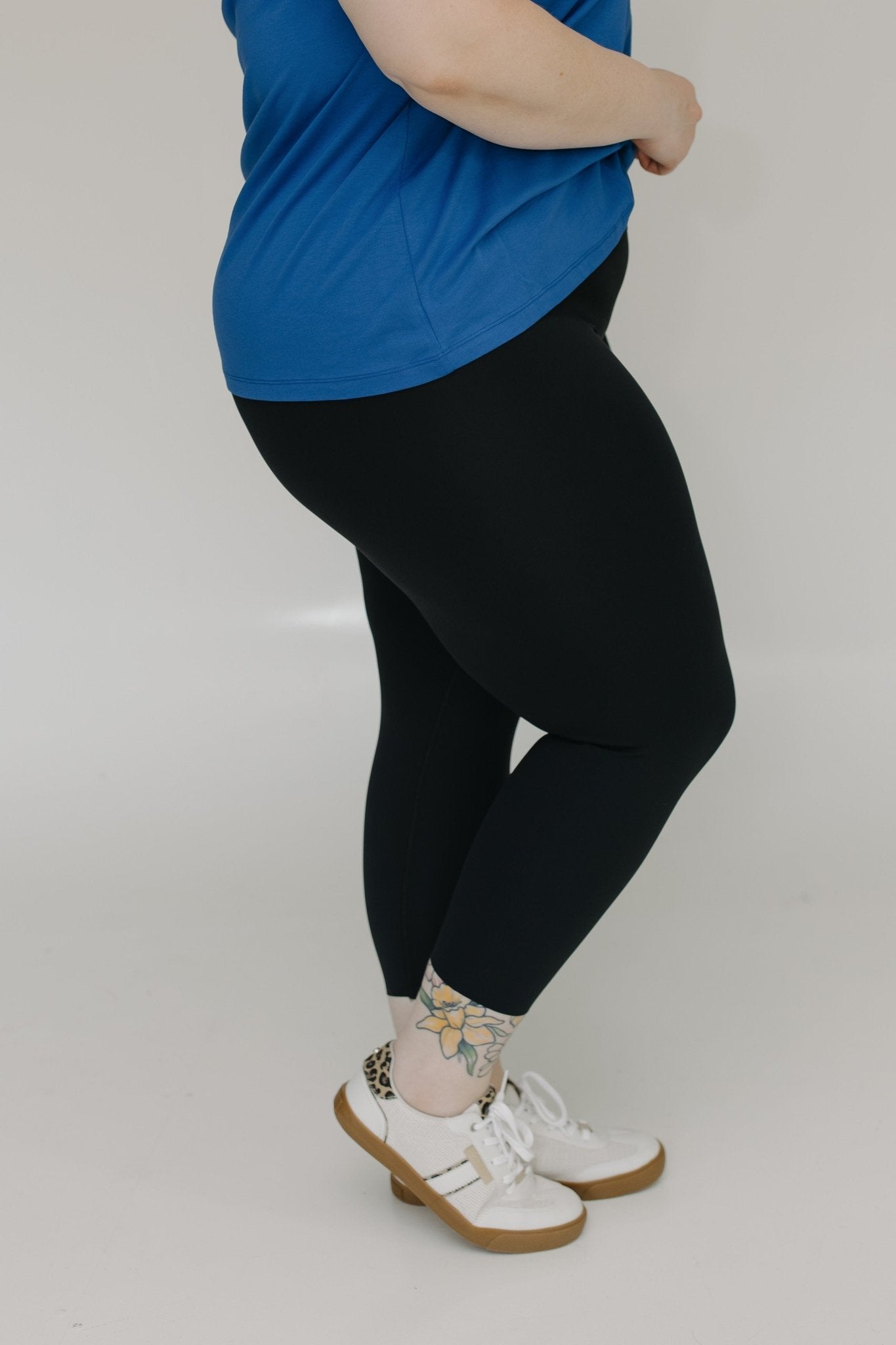 SPANXshape™ Booty Boost® 7/8 Leggings in Very Black - Love Marlow