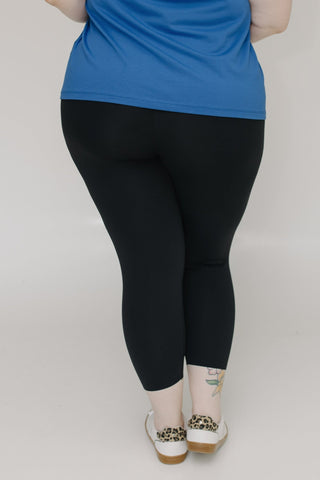 SPANXshape™ Booty Boost® 7/8 Leggings in Very Black - Love Marlow