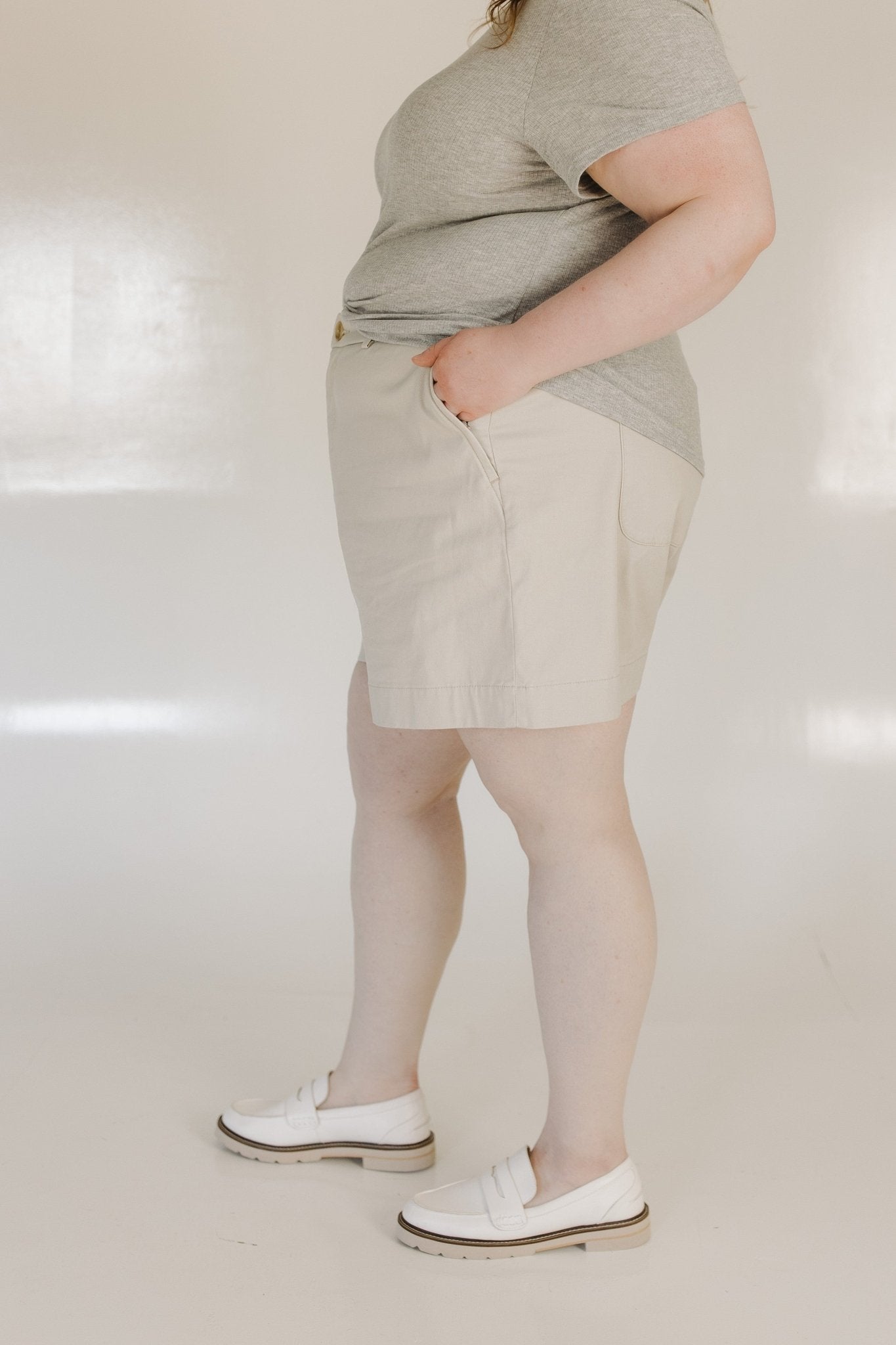 SPANXsupersmooth™ Stretch Twill Short 5" in Bone - Love Marlow