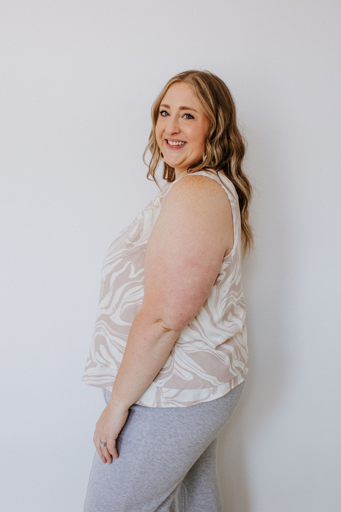 SQUARE NECK TANK WITH LAYERED HEM - Love Marlow