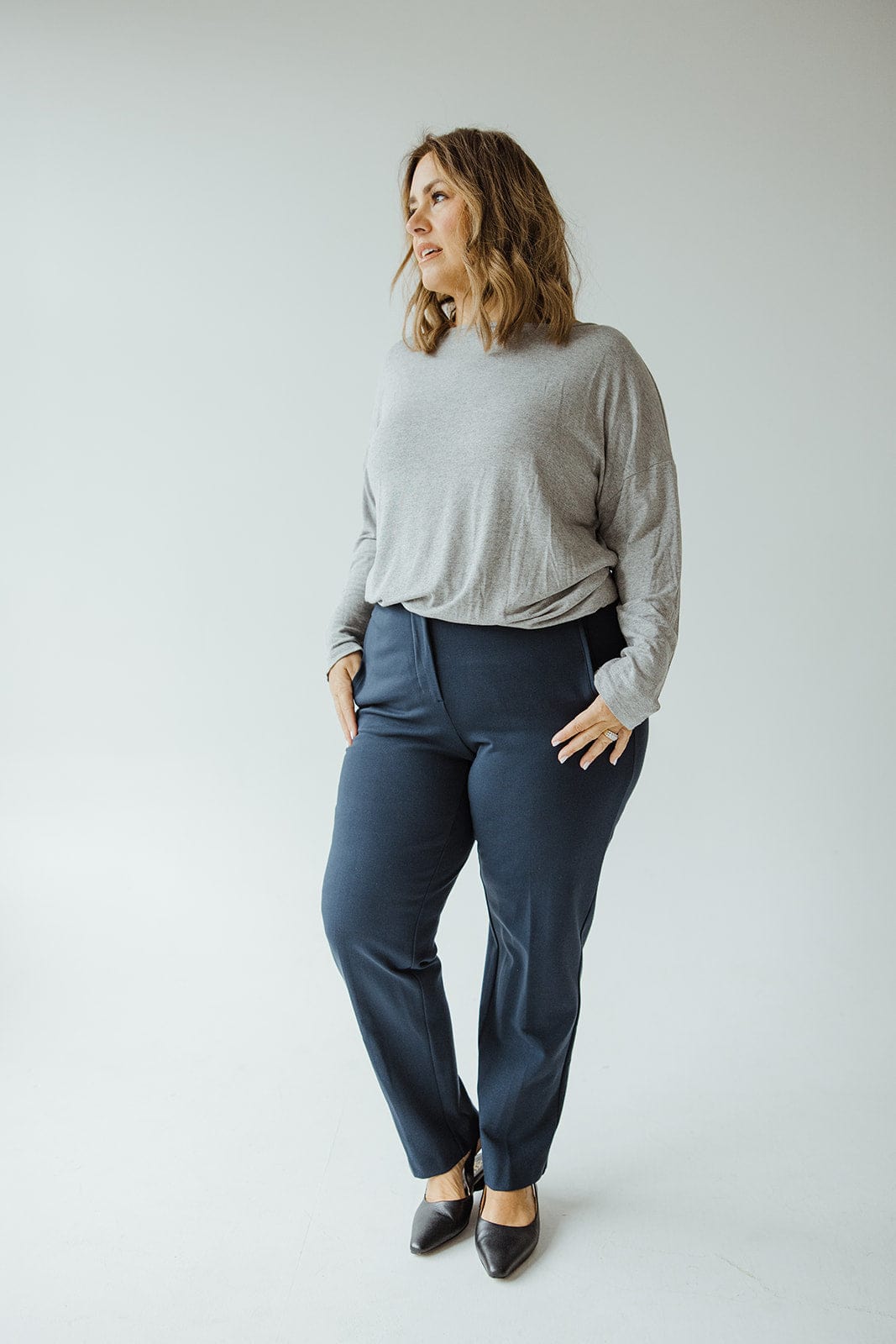 STRAIGHT LEG DRESS PANTS IN DARK NAVY - Love Marlow