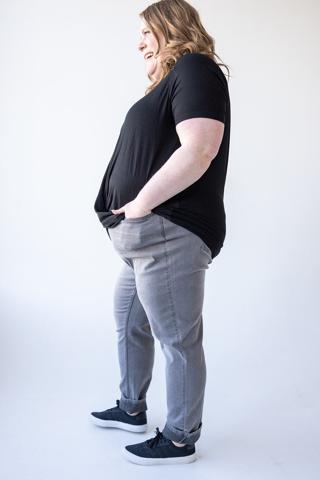 STRAIGHT LEG NON - DISTRESS JEANS IN GREY HAZE - 12 - Love Marlow