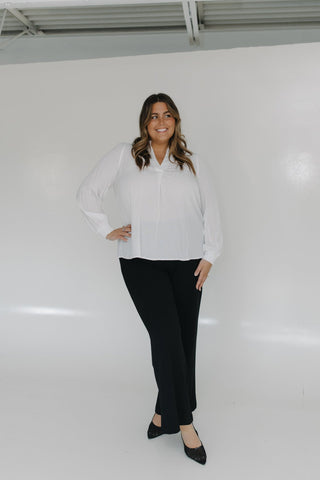 STRAIGHT LEG PULL - ON PANT IN BLACK - Love Marlow