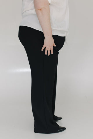 STRAIGHT LEG PULL - ON PANT IN BLACK PETITE LENGTH - Love Marlow