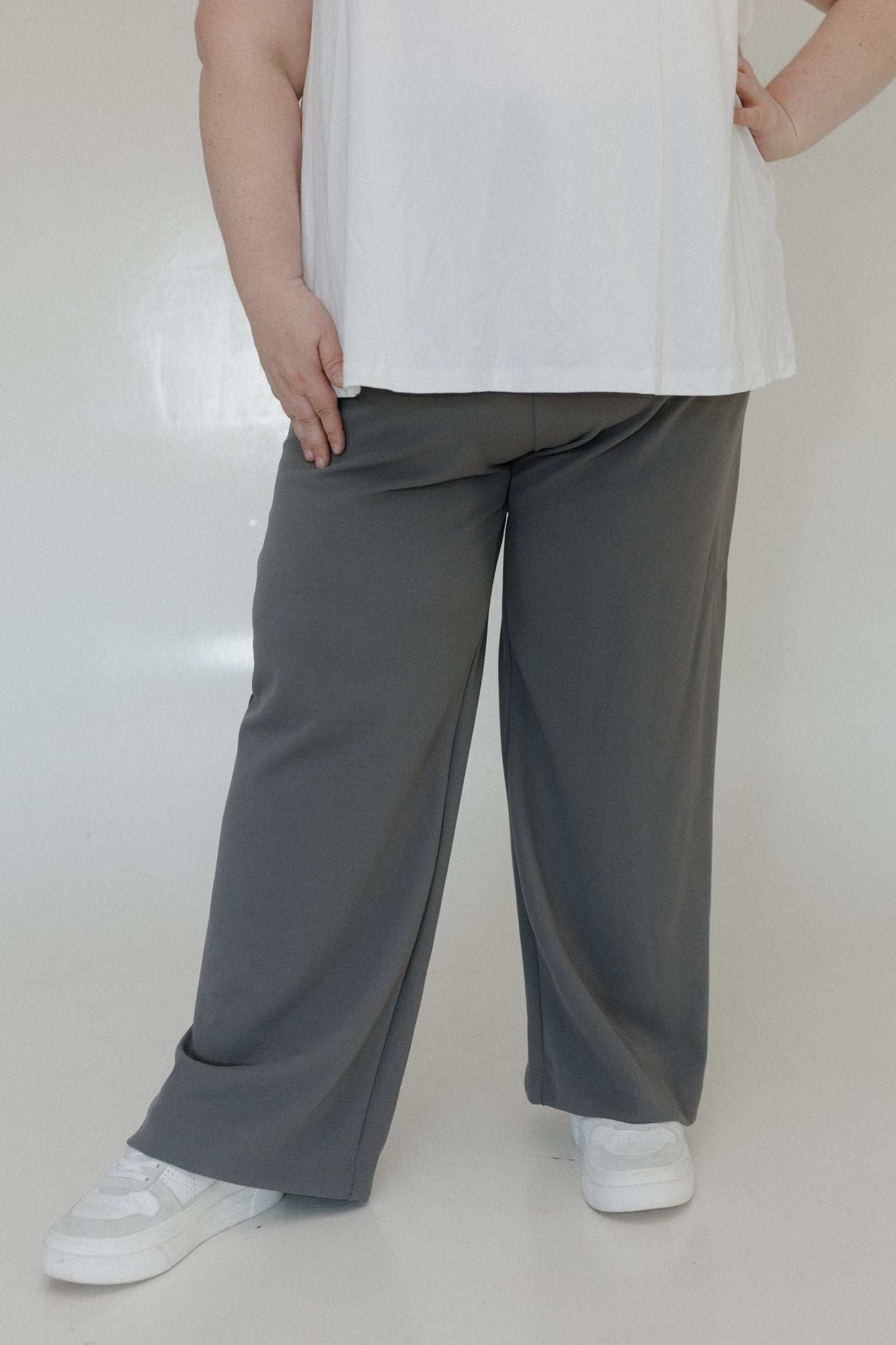 STRAIGHT LEG PULL - ON PANT IN CHARCOAL GREY PETITE LENGTH - Love Marlow