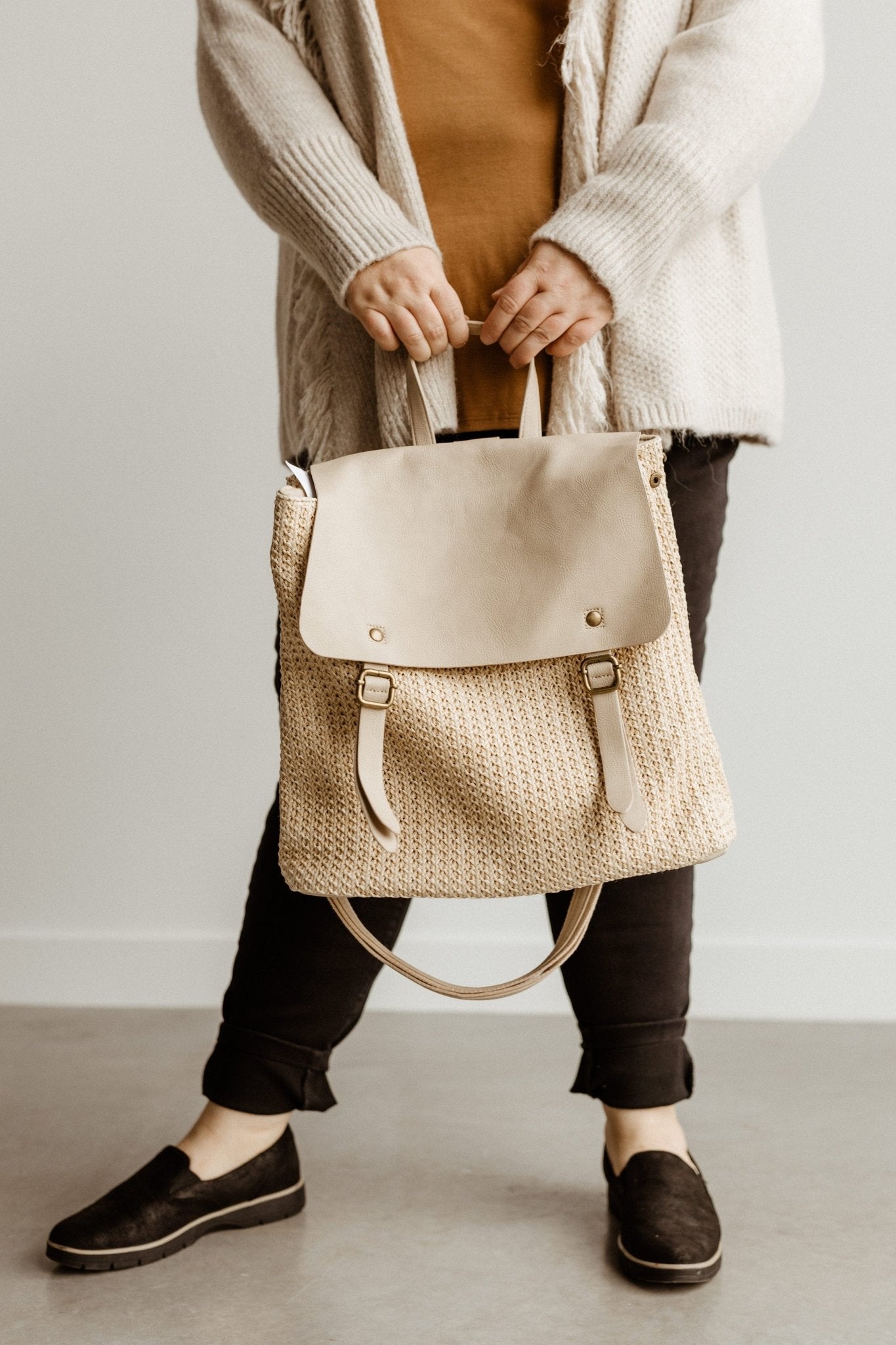 STRAW AND FAUX LEATHER BACKPACK - Love Marlow