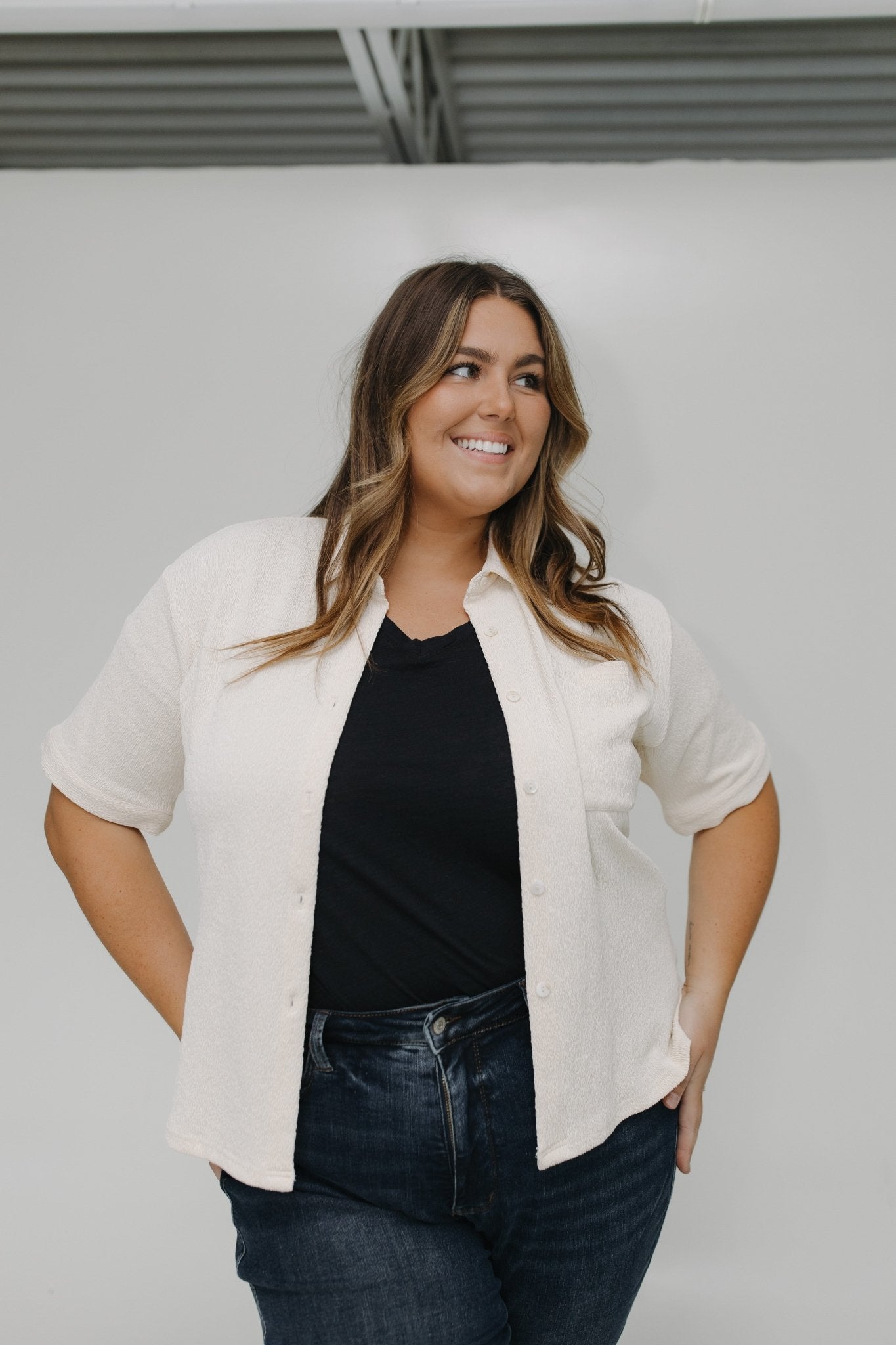 STRETCHY TEXTURED SHORT SLEEVE BUTTON - DOWN IN NATURAL - Love Marlow