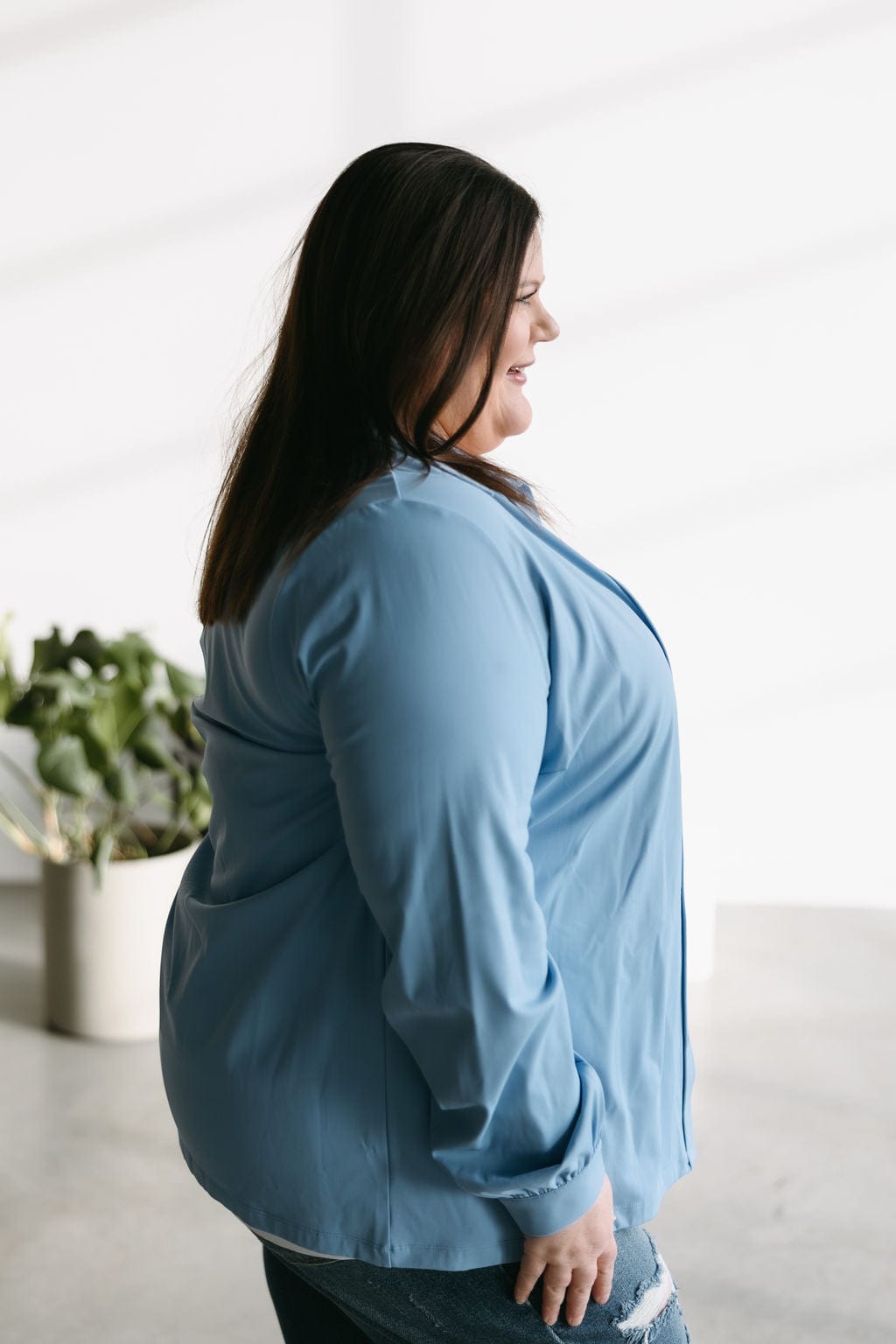 STRETCHY WRINKLE FREE BUTTON - UP BLOUSE IN SPRING BLUE - Love Marlow