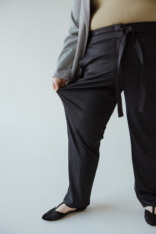 STRETCHY WRINKLE FREE SLIM STRAIGHT LEG TROUSERS IN BLACK - Love Marlow