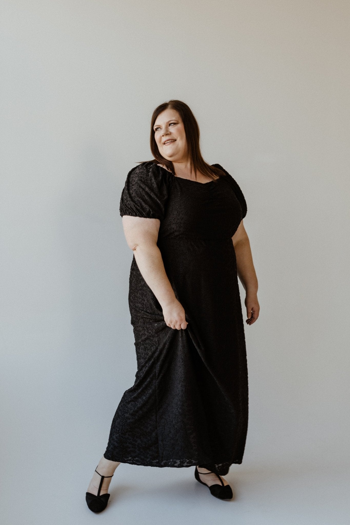 SWEETHEART NECKLINE FLORAL PATTERN MIDI LENGTH DRESS - Love Marlow