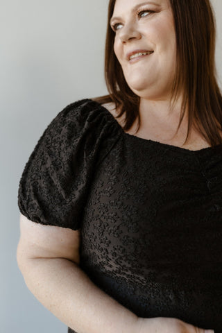 SWEETHEART NECKLINE FLORAL PATTERN MIDI LENGTH DRESS - Love Marlow