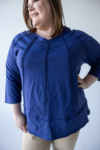 TEE WITH RAW EDGE SEAM DETAIL IN MARINE - Love Marlow