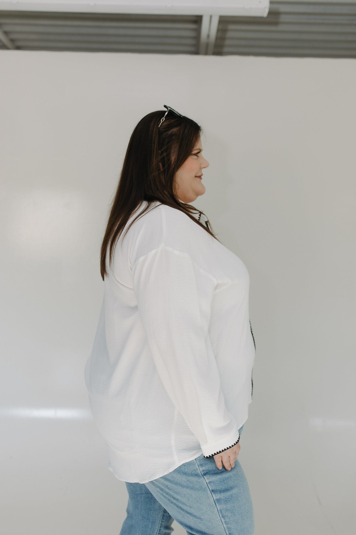 TEXTURED BUTTON - UP BLOUSE WITH CONTRAST STITCHED HEM - Love Marlow