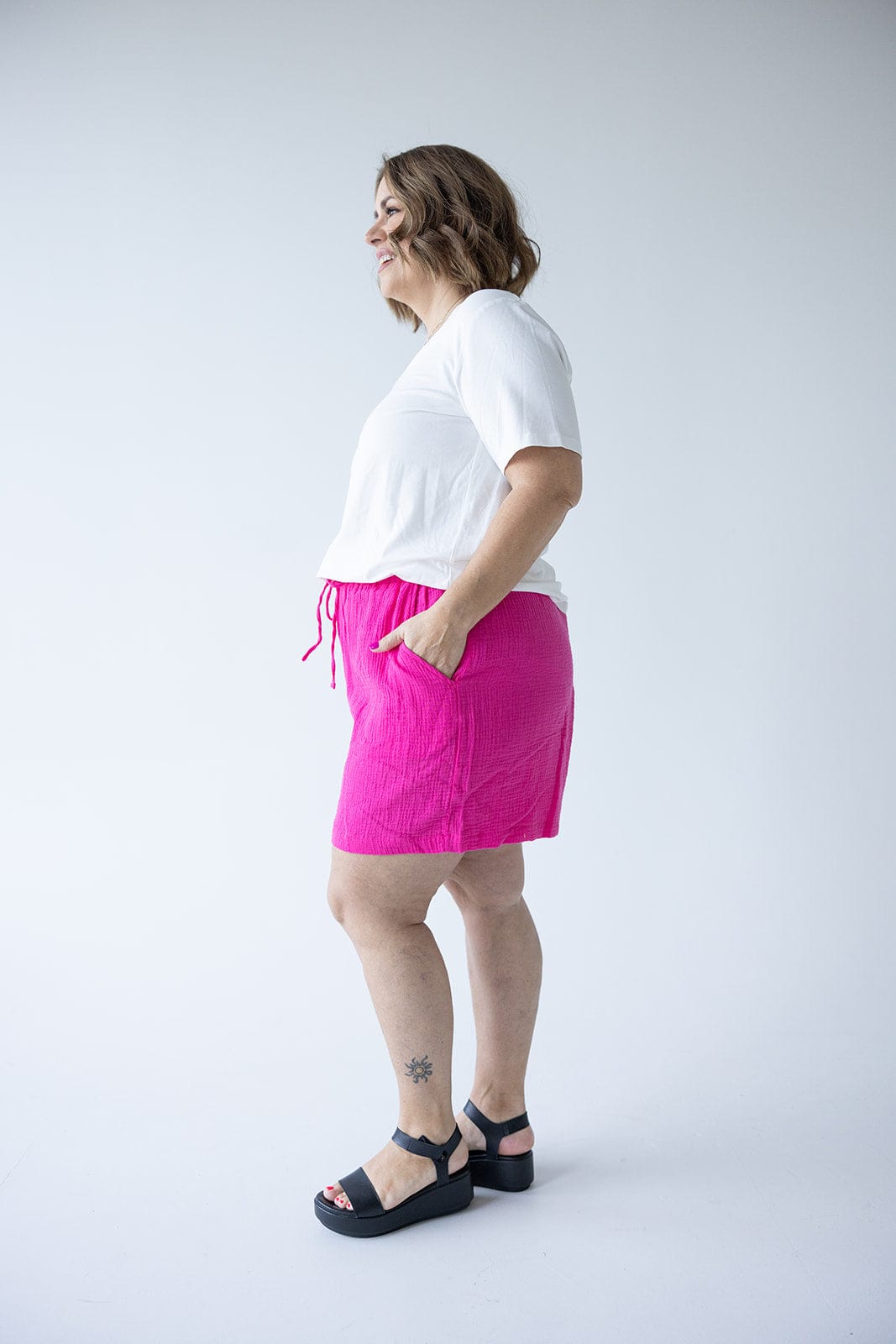 TEXTURED COTTON SHORTS IN AZALEA - Love Marlow