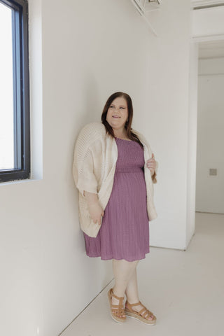 TEXTURED KNEE LENGTH DRESS IN DEWBERRY - Love Marlow