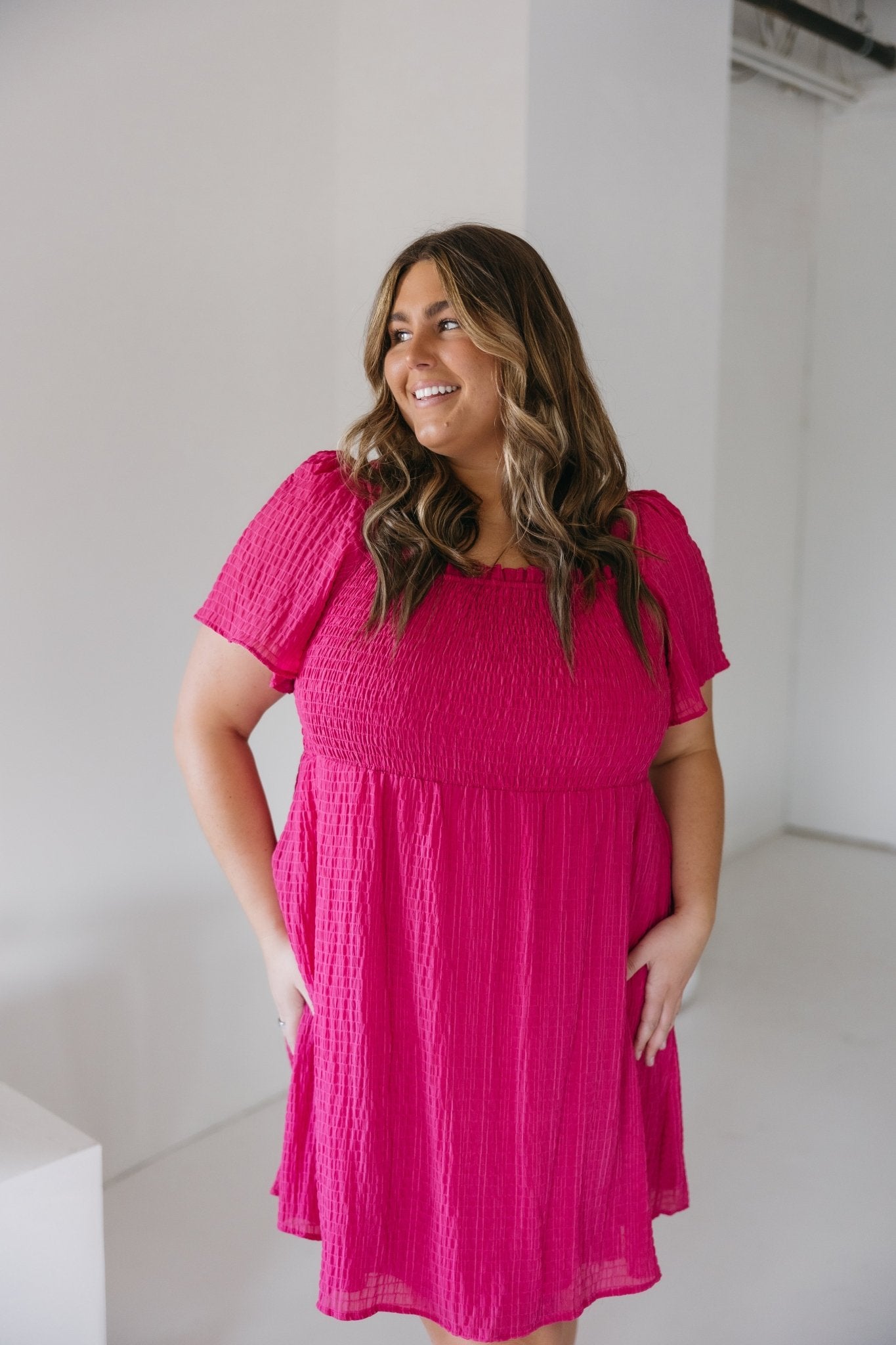 TEXTURED KNEE LENGTH DRESS IN VIVA MAGENTA - Love Marlow