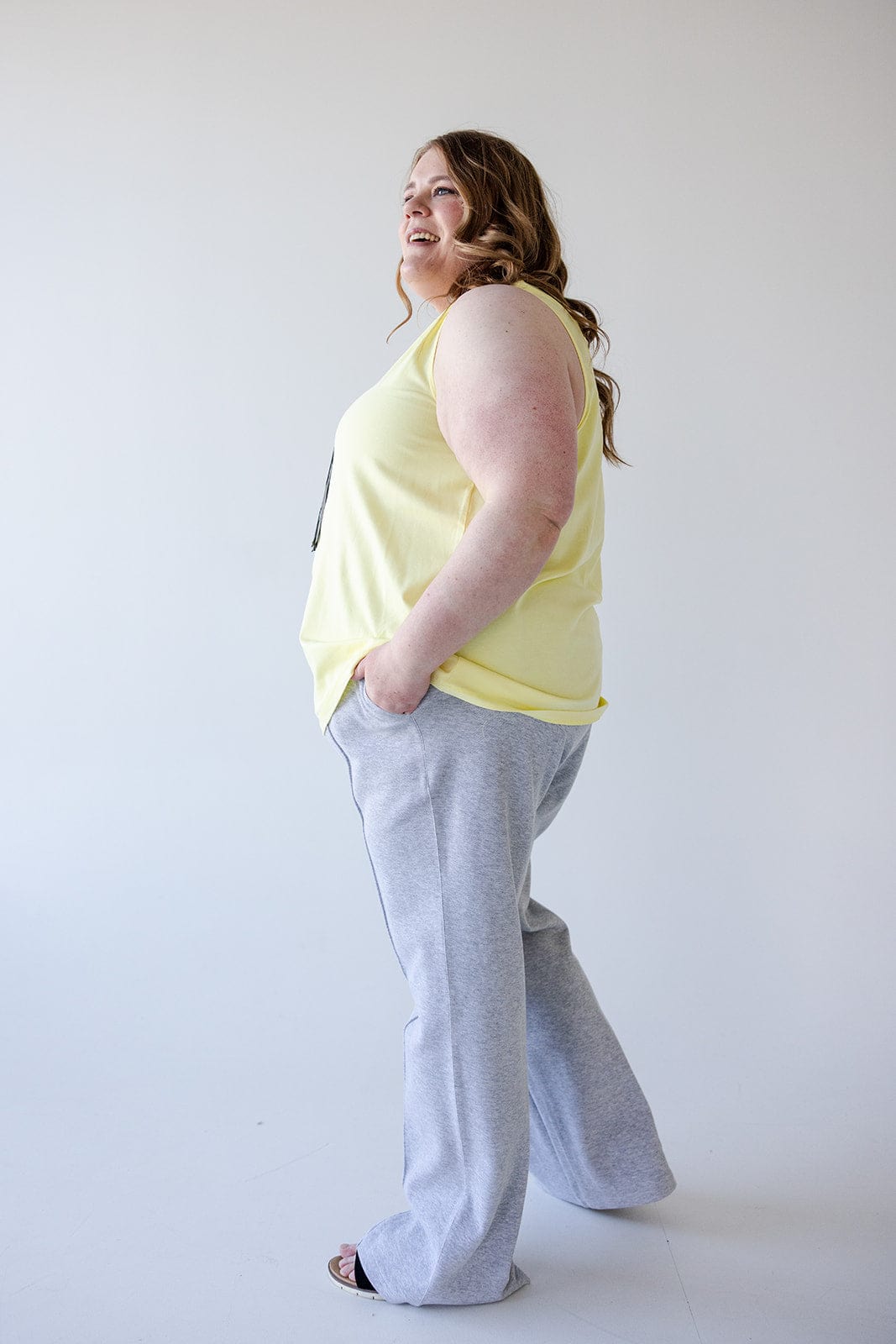 TEXTURED KNIT FLARE FRONT SEAM TROUSER WITH POCKETS - 20 - Love Marlow