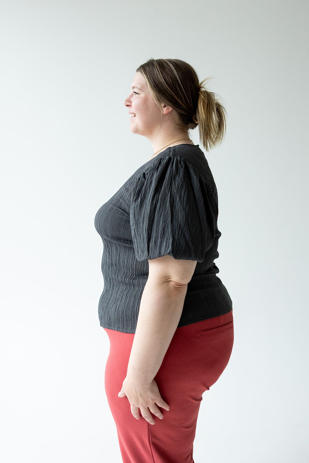 TEXTURED LONG CROP BLOUSE WITH BUBBLE SLEEVE IN LEAD - Love Marlow