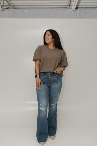 TEXTURED PUFF SLEEVE TOP IN MOCHA MOUSSE - Love Marlow
