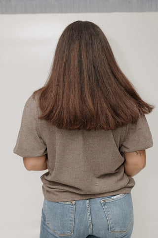 TEXTURED PUFF SLEEVE TOP IN MOCHA MOUSSE - Love Marlow