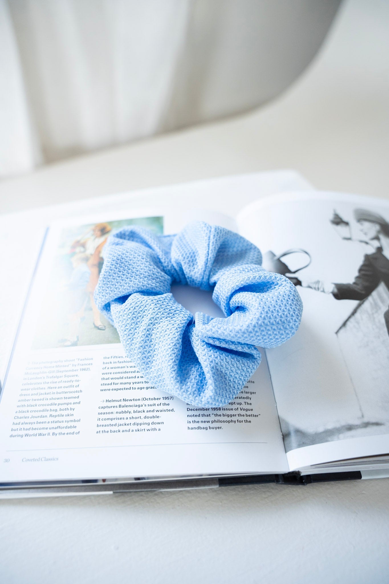 TEXTURED SCRUNCHIE IN SKY BLUE - Love Marlow