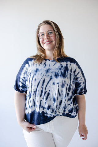 TIE DYE CROPPED TEE IN NAVY - Love Marlow