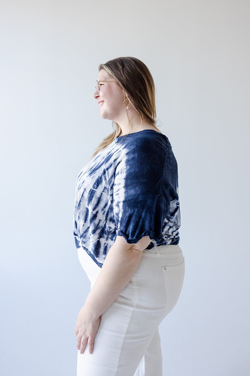 TIE DYE CROPPED TEE IN NAVY - Love Marlow