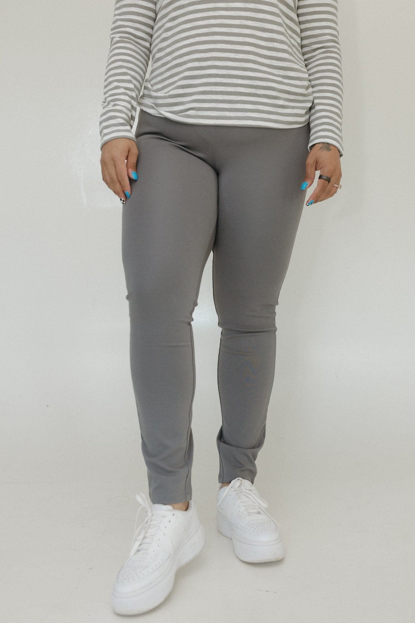 TREGGING IN CHARCOAL GREY - Love Marlow