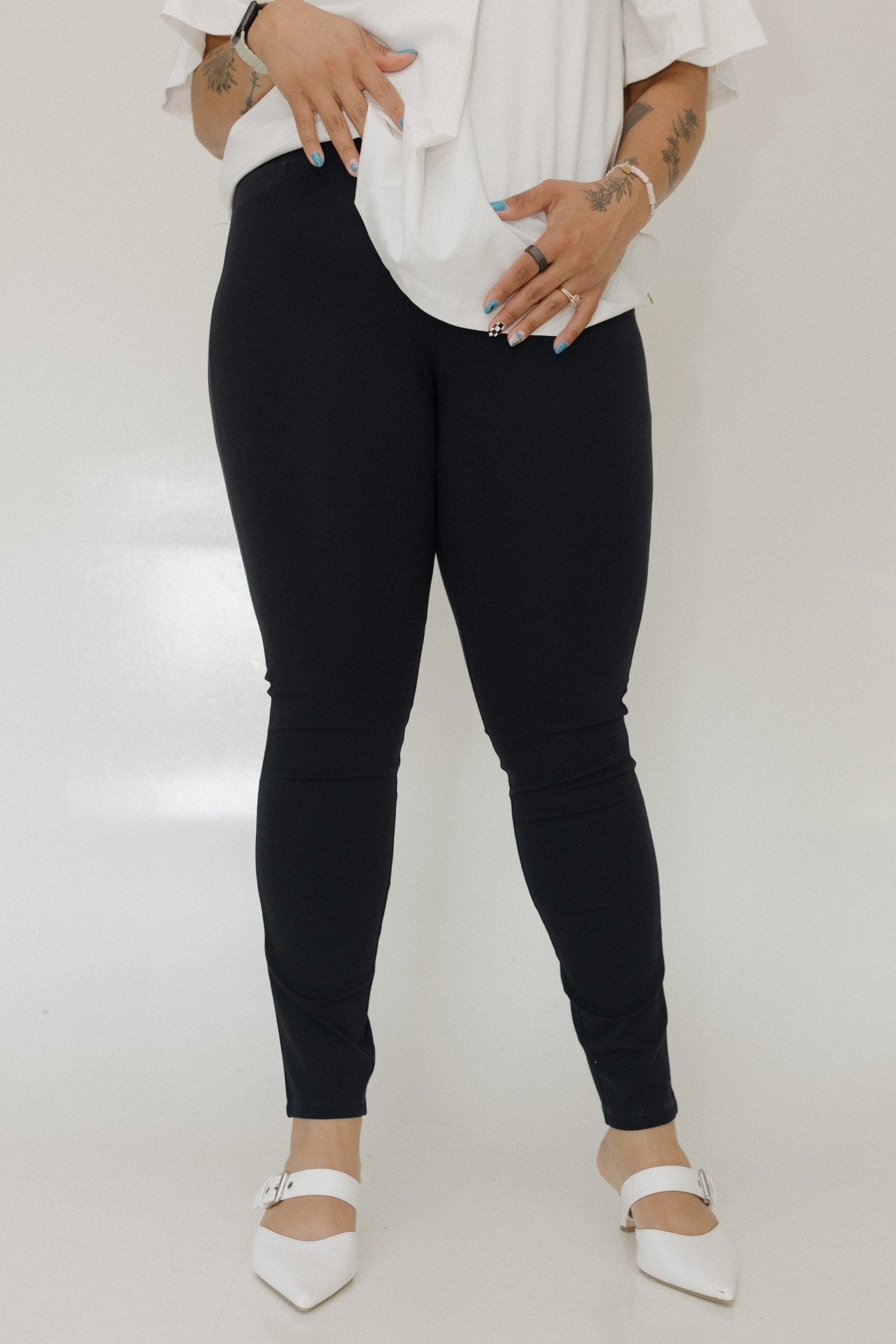 TREGGING IN DEEP NAVY - Love Marlow