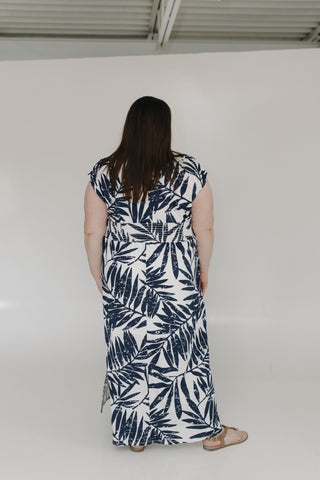 TROPICAL PRINT CINCHED WAIST MAXI DRESS - Love Marlow