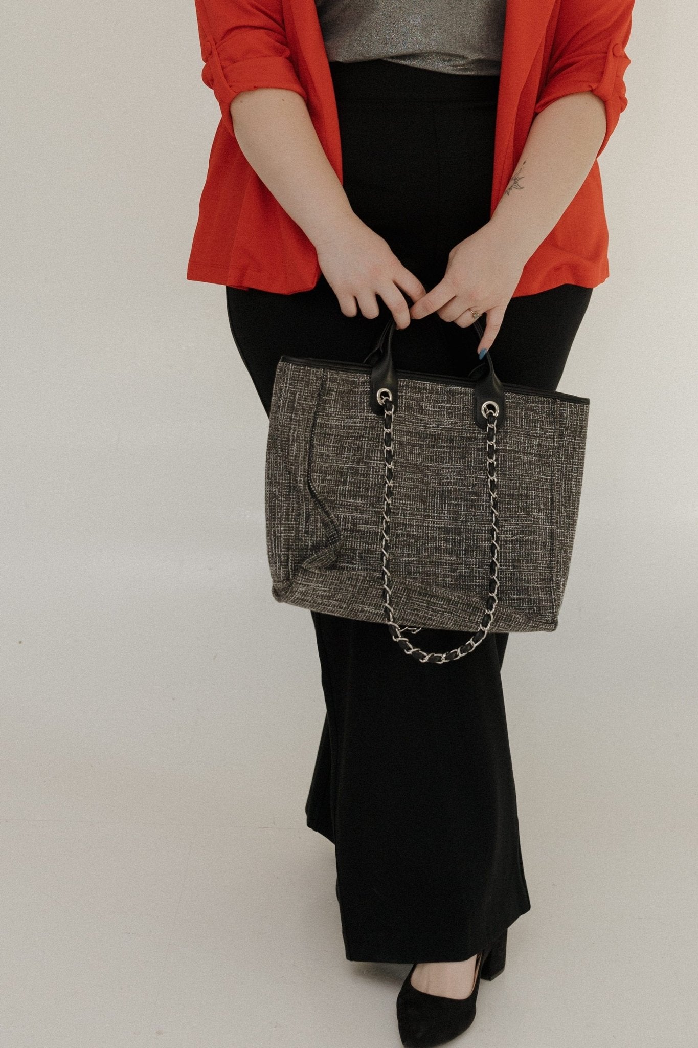 TWEED CHAIN TOTE BAG IN BLACK & IVORY - Love Marlow