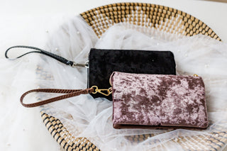 VELVET CLUTCH IN BLACK - Love Marlow