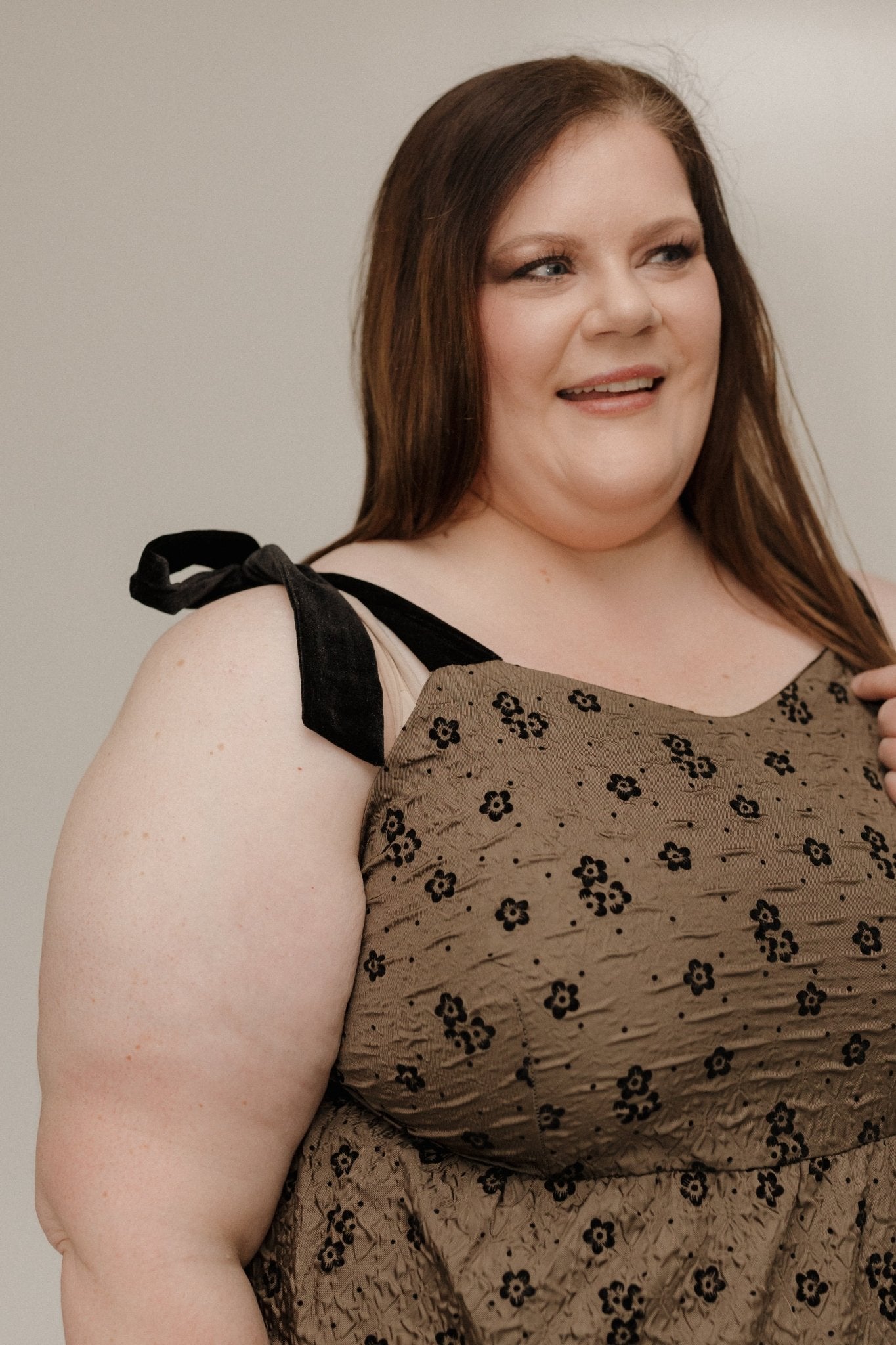 Velvet Tie Strap Tiered Midi Dress – Luxe Sagewood - Love Marlow