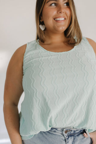 VERTICAL TEXTURED TANK IN MINT - Love Marlow