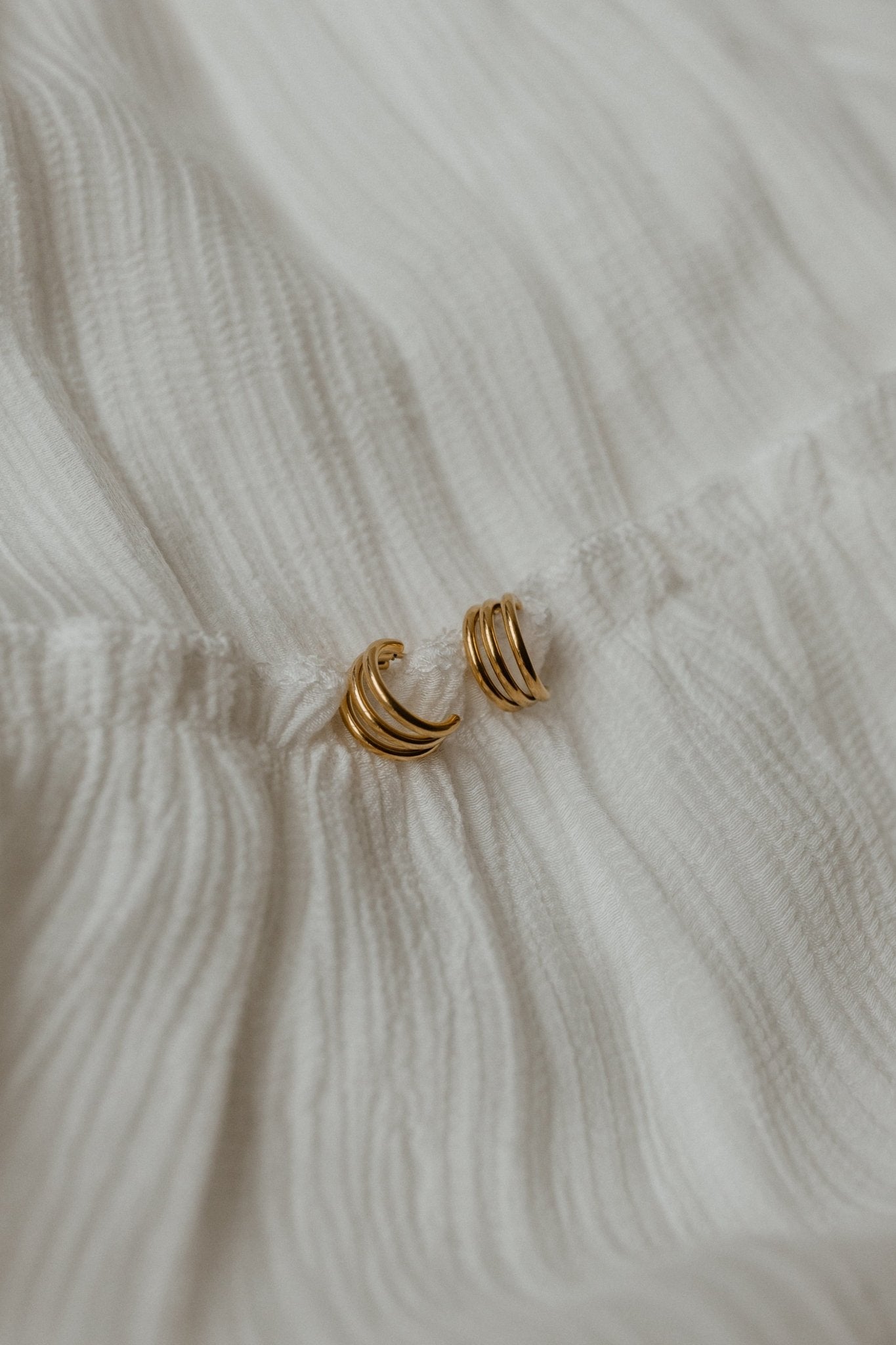 VIVIEN HOOP EARRINGS - Love Marlow
