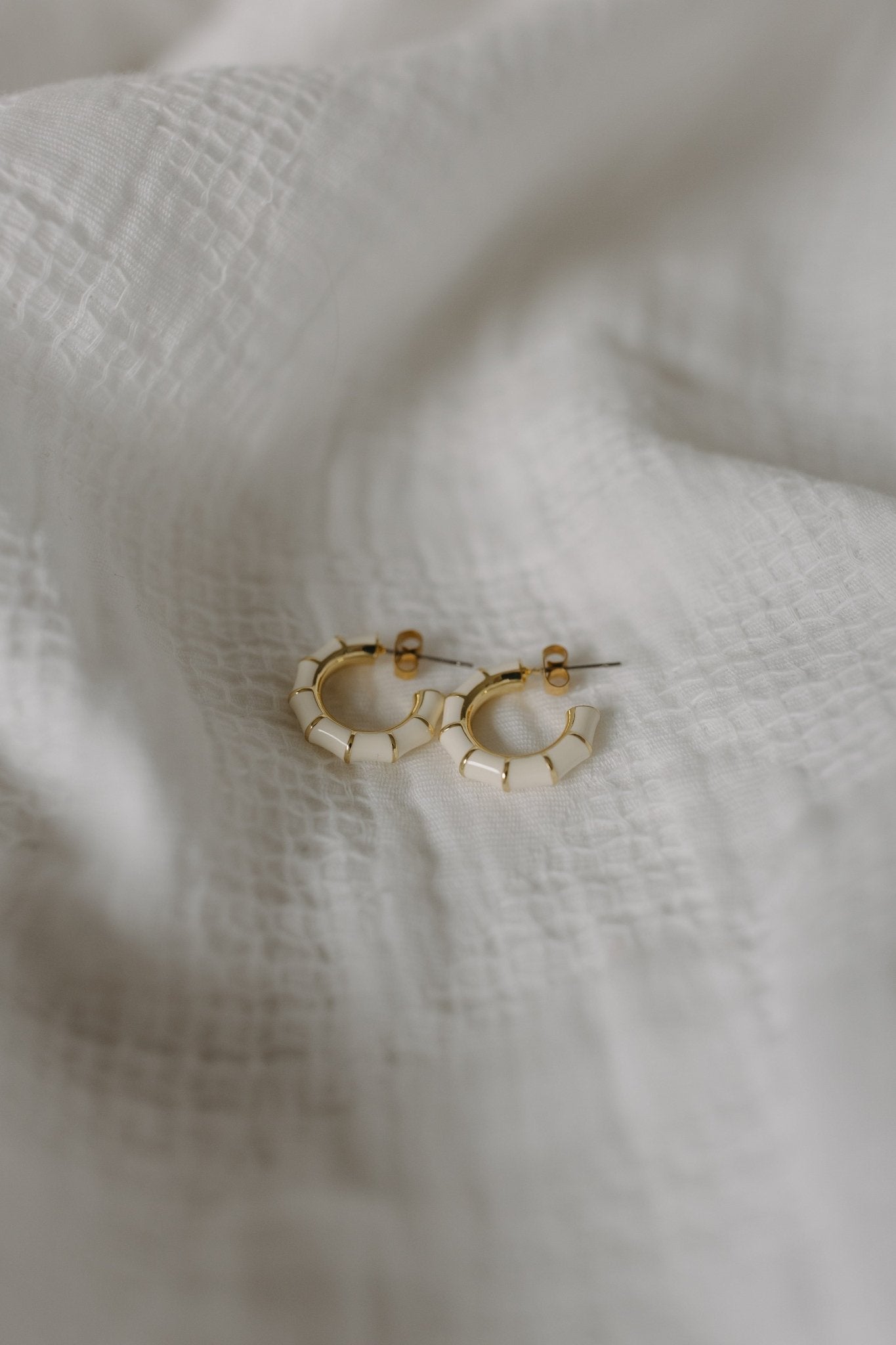 VIVIENNE VINTAGE CREAM ENAMEL HOOPS - Love Marlow