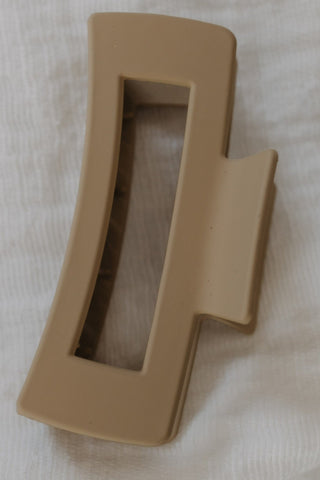 WARM SAND MATTE RECTANGLE CUT - OUT CLAW CLIP - Love Marlow