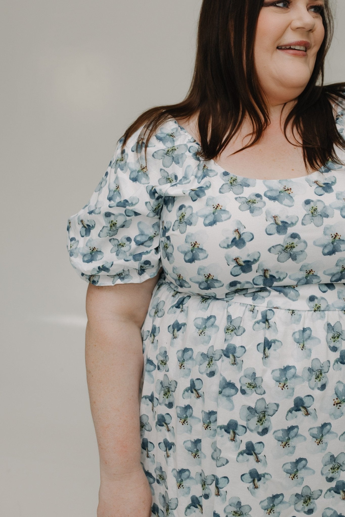 WATERCOLOR FLORAL KNEE LENGTH DRESS - Love Marlow