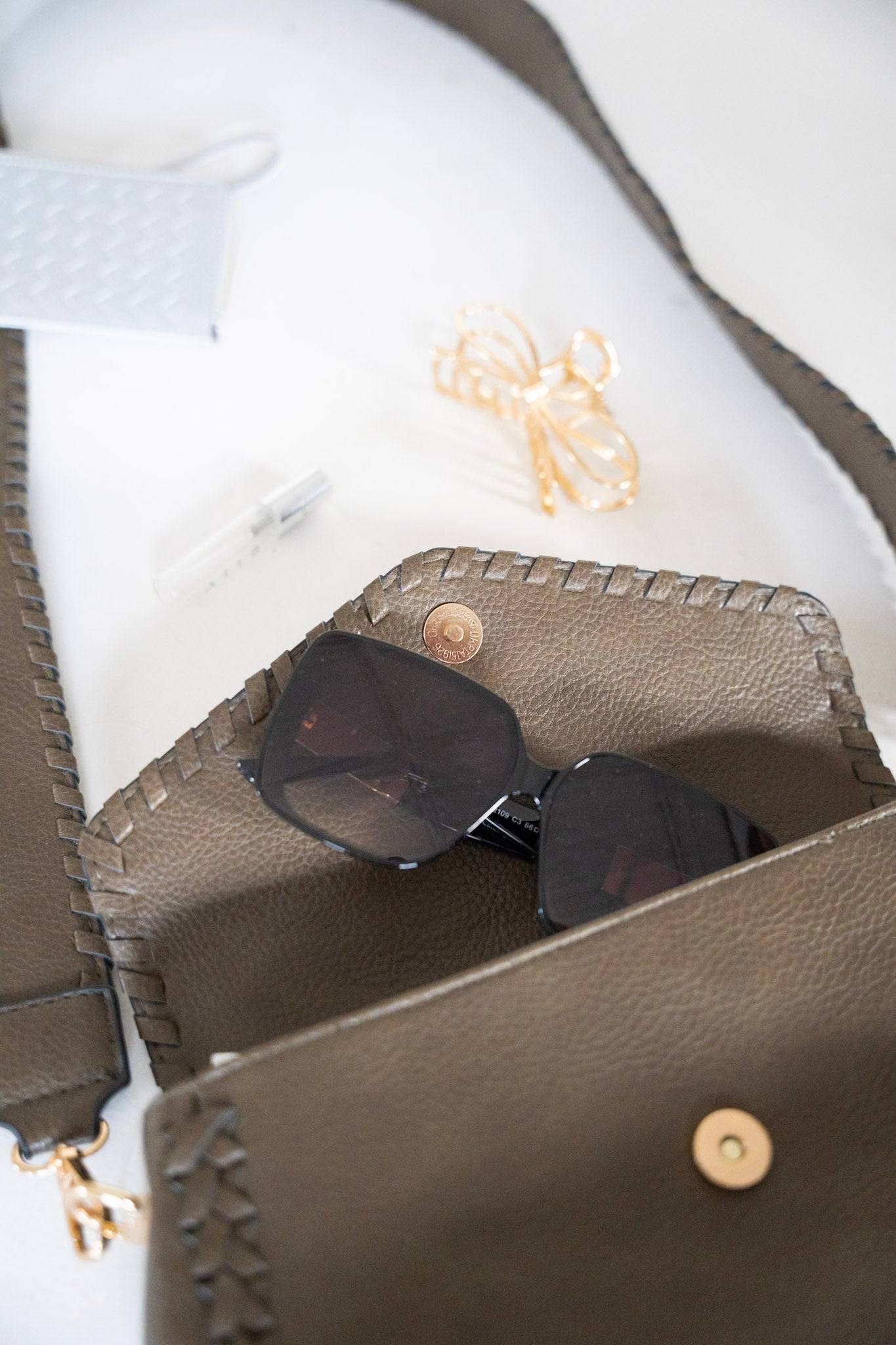 WHIPSTITCH FLAP - OVER CROSSBODY WITH TASSEL IN DARK OLIVE - Love Marlow