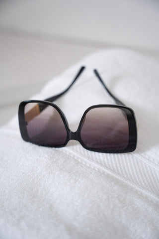 WHITE SANDS SUNGLASSES IN BLACK - Love Marlow