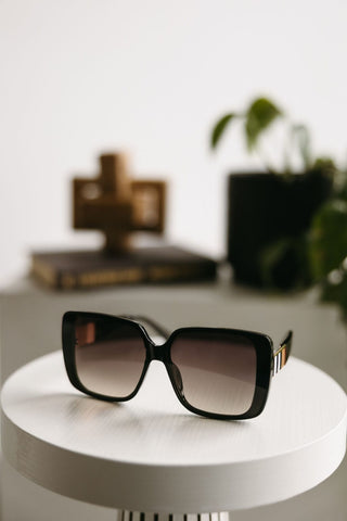 WHITE SANDS SUNGLASSES IN BLACK AND BROWN - Love Marlow