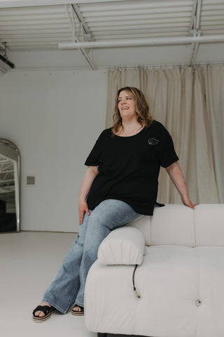 WIDE RIBBED BOYFRIEND TEE IN BLACK - Love Marlow