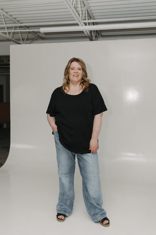 WIDE RIBBED BOYFRIEND TEE IN BLACK - Love Marlow