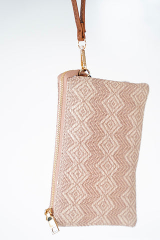 WOVEN DIAMOND PATTERN CLUTCH WITH FAUX LEATHER IN MAUVE - Love Marlow